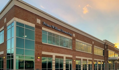 A photo of the building where the Cardiology Gainesville outpatient center is located.