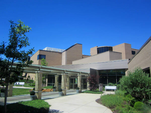 Exterior view of the cardiology facility in Richmond, Virginia.